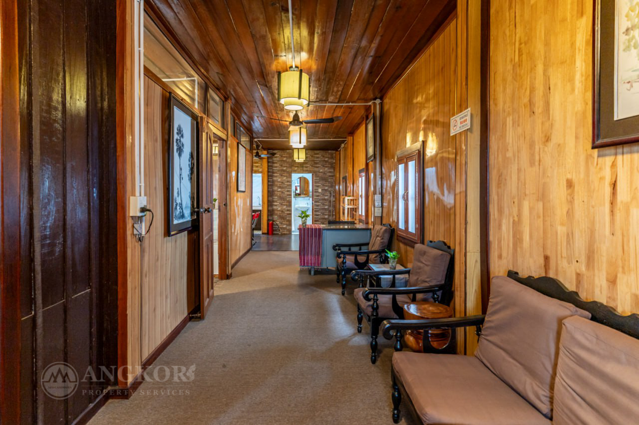 Townhouse renovated on western decoration rent