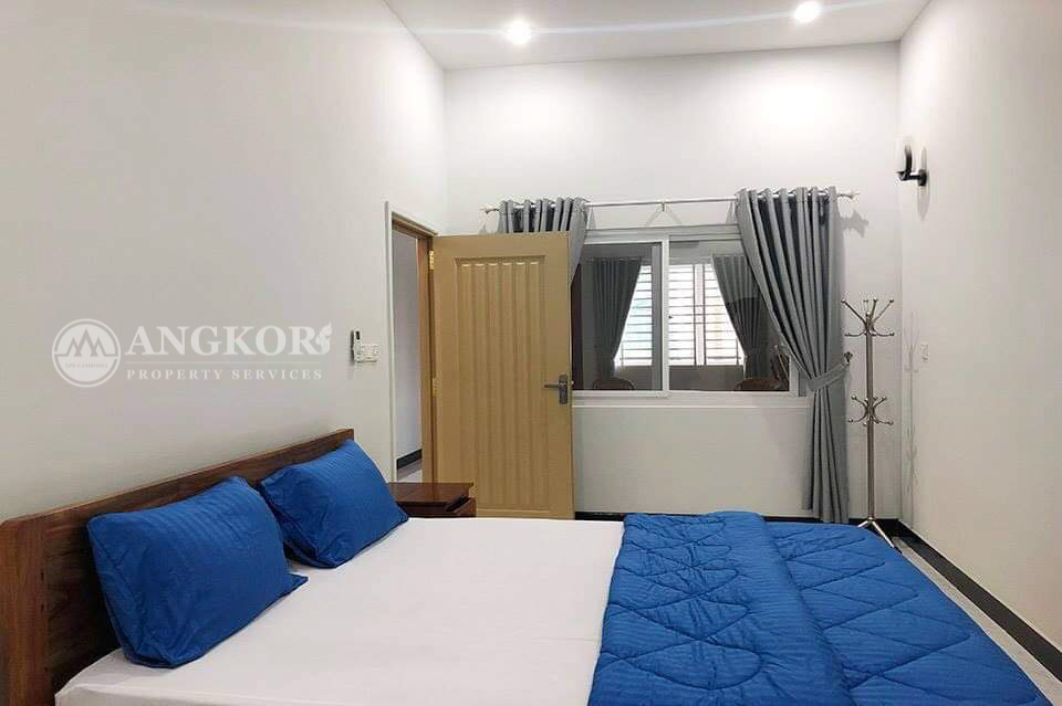 Furnished 1 bedroom townhouse for rent in Tuol Tampong neighborhood.