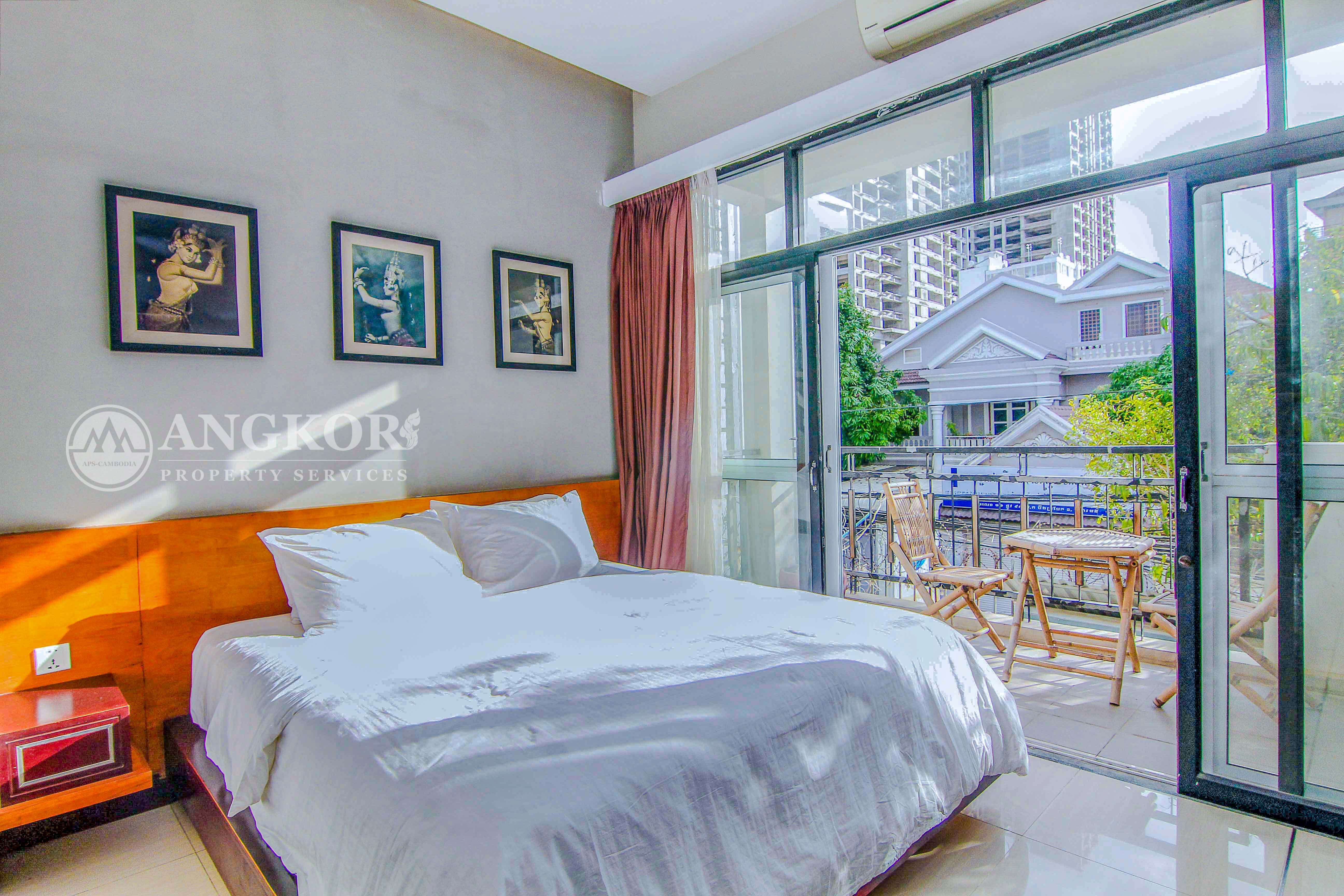 Beautiful studio room apartment for rent in Boeung Trabaek neighborhood.