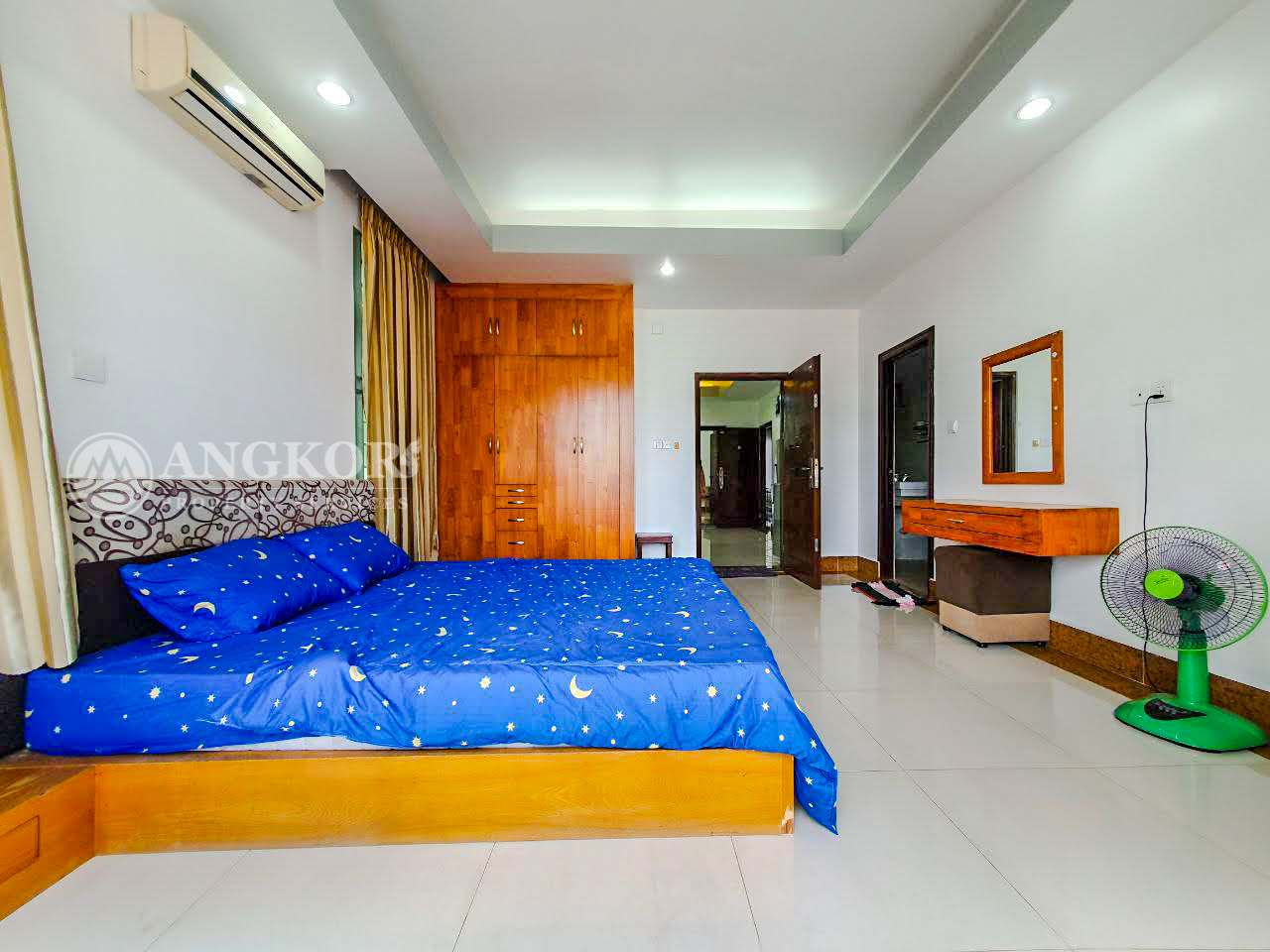 Furnished 2 bedroom apartment for rent in Boeung Keng Kang 3 (BKK3) neighborhood.