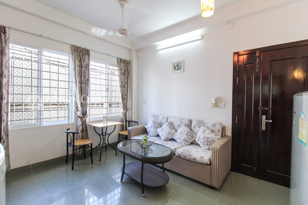 Beautiful And Airy 1 Bedroom Apartment For Rent In TTP Neighborhood.