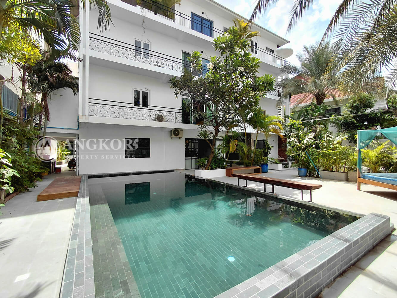 Newly Renovated 3-Bedroom Apartment in Tonle Bassac Neighborhood.